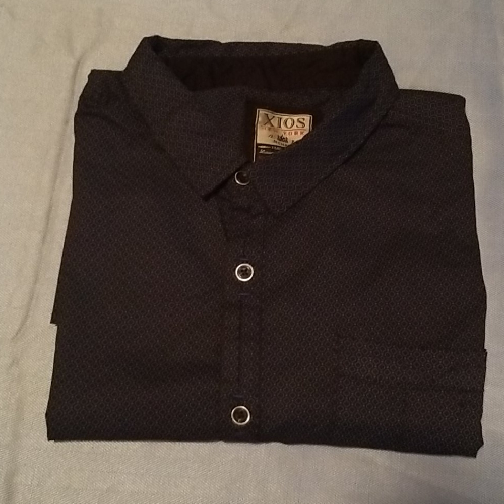 Shirt - Picture 5 of 6